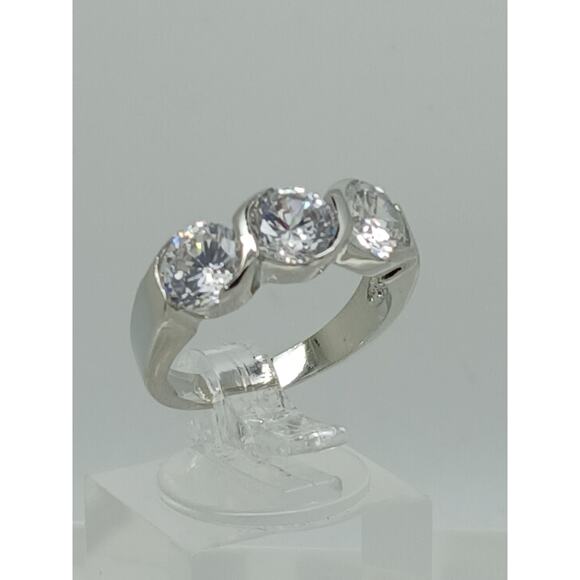 Vintage 3CT 3-Stone Simulated Diamond CZ Engagement Wedding Band Ring Size 9 NOS - Picture 5 of 9